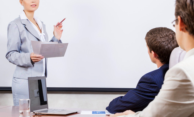 物業(yè)行政人事部經(jīng)理崗位職責(zé)（8篇范文）